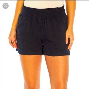 Three dot gauze shorts